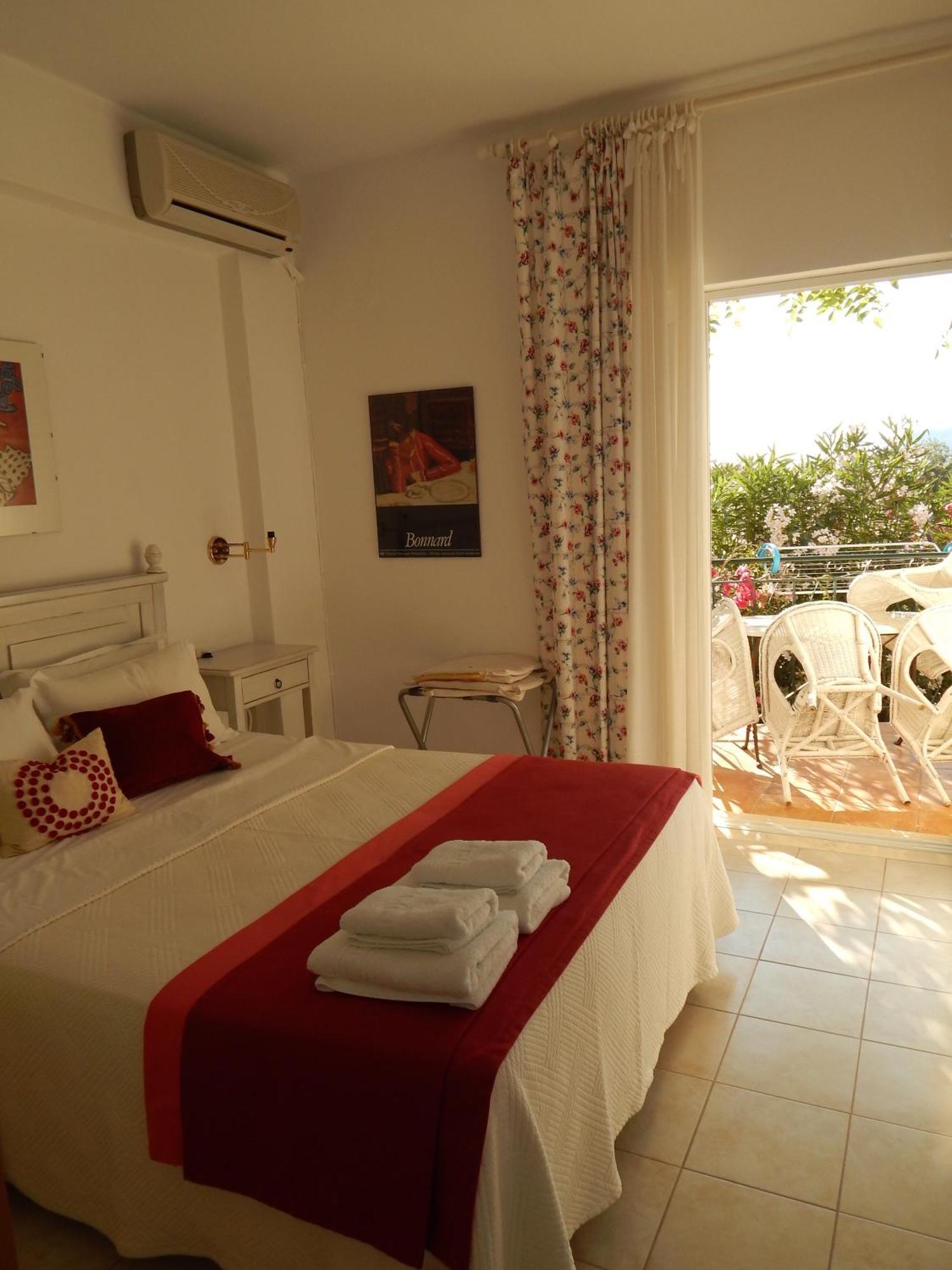 Palmina Mare Villa&Studios Paralia Vrachou Esterno foto